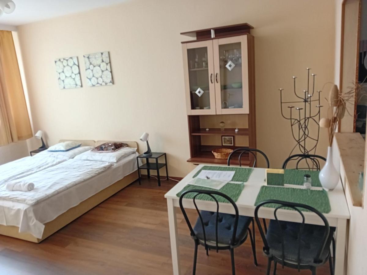 Green Belt Apartmann Boedapest Buitenkant foto